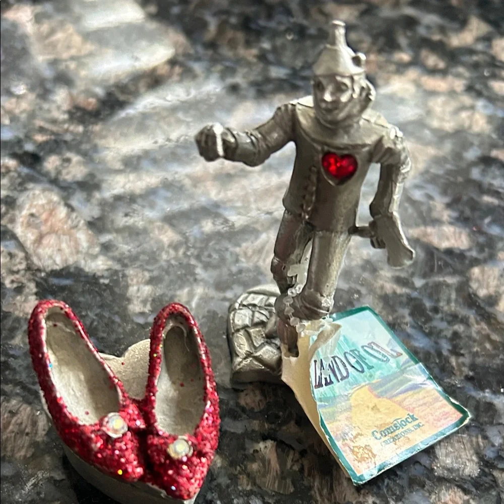 DOROTHY  INSPIRED RED MINI GLITTER SHOES & TIN MAN FIGURINE